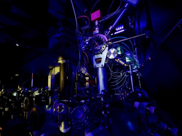 Precise optical lattice clock