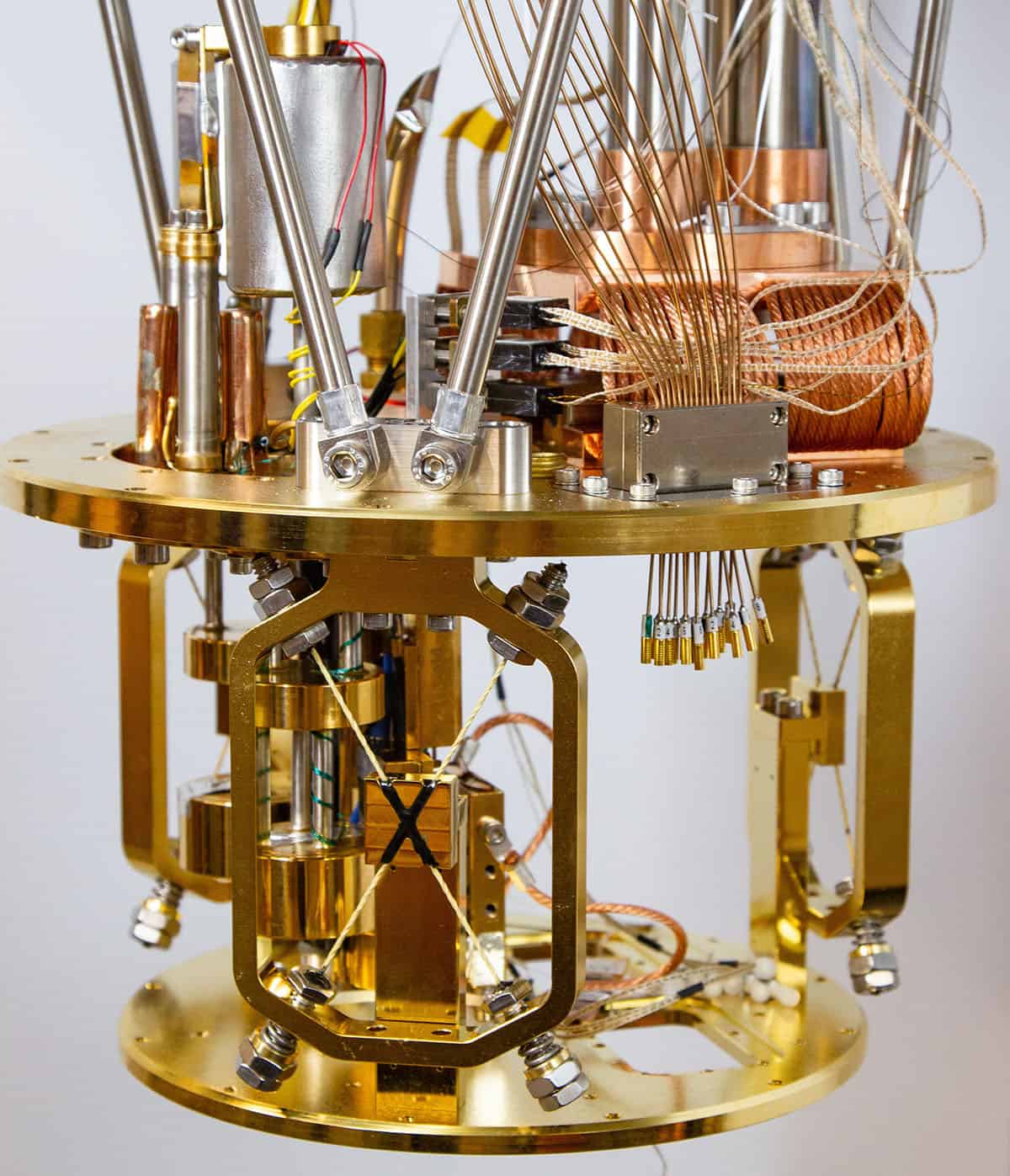 Pony cryostat installed at Argonne National Laboratory